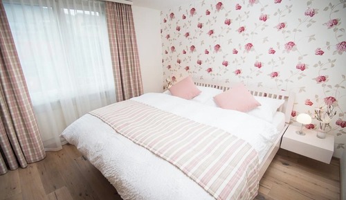Standard-Doppelzimmer, Bergblick
