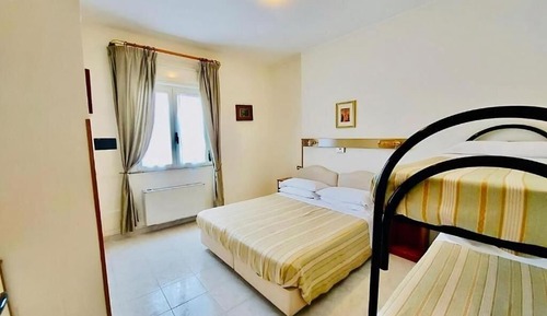 Basic-Dreibettzimmer, Meerblick
