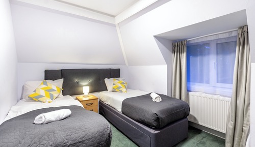 Basic-Zweibettzimmer, Gemeinschaftsbad