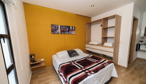 Standard-Apartment, Stadtblick