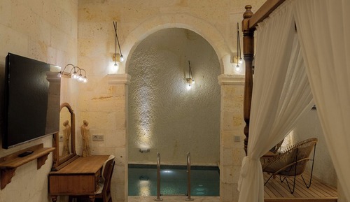 Romance Suite
