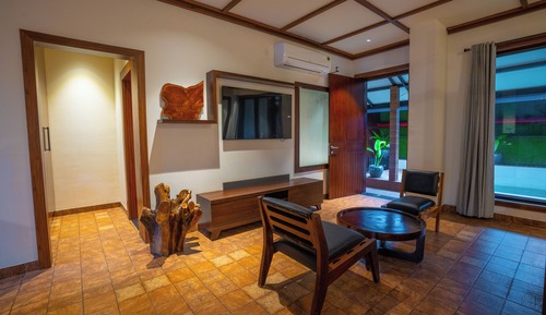 Luxury-Studiosuite, Poolblick