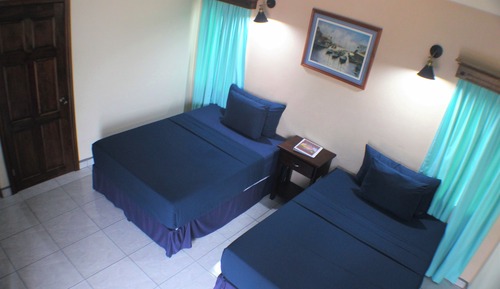 Vierbettzimmer, 2 Doppelbetten