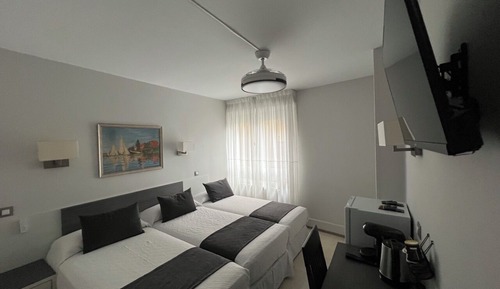 Dreibettzimmer