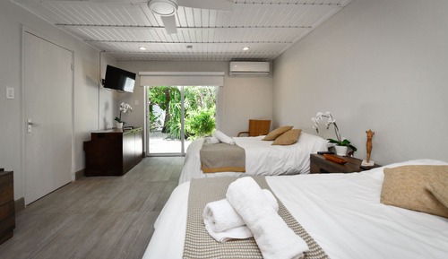 Deluxe-Vierbettzimmer, Gartenblick