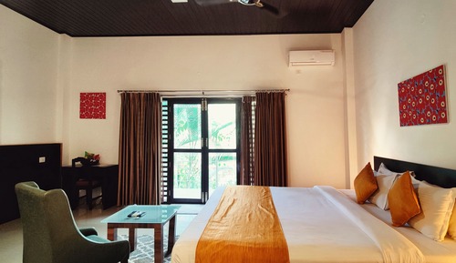 Doppelzimmer, Balkon, Blick auf die Anlage