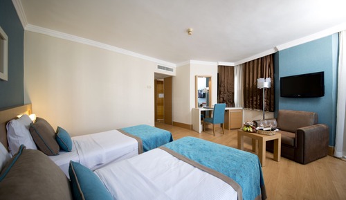 Standard-Doppel- oder -Zweibettzimmer (With Non Alcoholic Drinks)