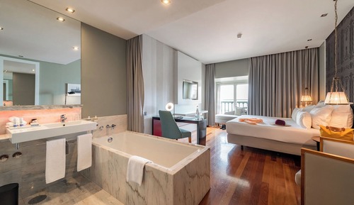 Premium-Zimmer (King Size Bed)