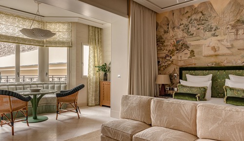 Apartment (Victor Hugo)