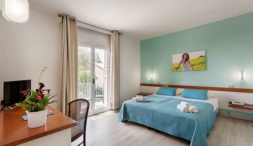 Room with balcony or patio (village)