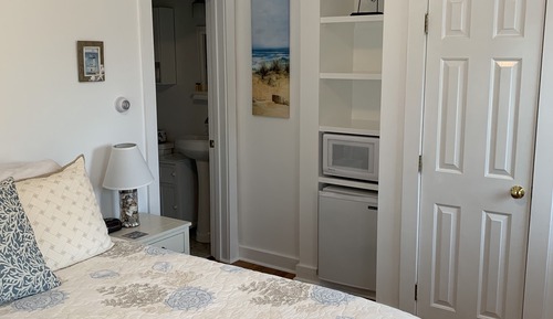 Carriage House Room 2