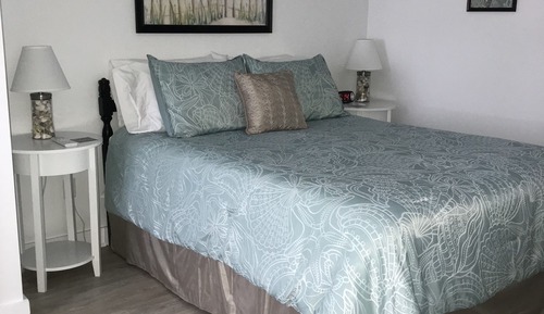 Carriage House Room 4