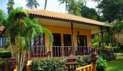 Bungalow with Air Conditioning