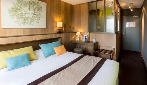 Luxury-Doppel- oder -Zweibettzimmer, 1 Doppelbett, eigenes Bad, Meerblick