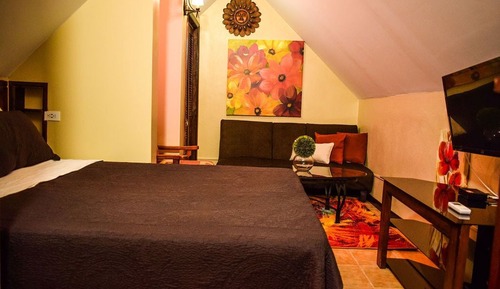 Deluxe-Apartment, 1 Schlafzimmer, Kühlschrank und Mikrowelle, Poolblick