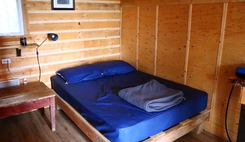 Ferienhütte, 1 Doppelbett und Schlafsofa, Kochnische, eingeschränkter Meerblick (Le Boréale)
