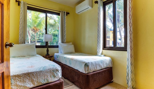 Superior-Bungalow, 2 Schlafzimmer, Balkon, Strandnähe