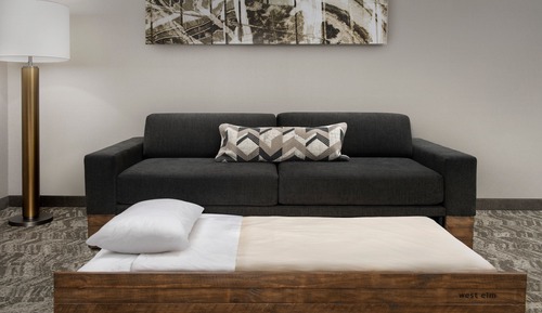 Studio, 1 King-Bett (Mobility Accessible, Roll-In Shower)