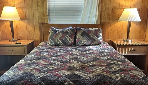 Comfort-Ferienhütte, 1 Schlafzimmer, Bergseite