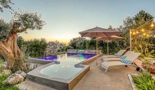 Panoramic-Ferienhaus, 2 Schlafzimmer, eigener Pool, Talblick