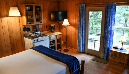 Traditional-Zimmer, 1 Queen-Bett, Kochnische, Seeblick (Motel unit (1))