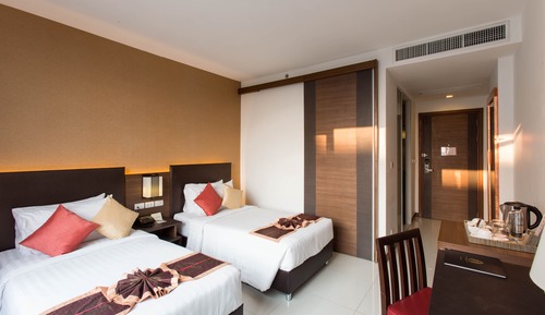 Deluxe-Zimmer, Poolblick