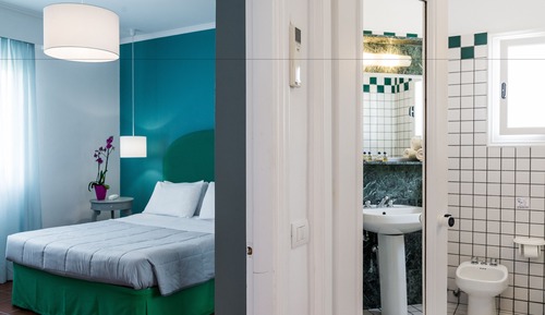 Superior-Doppel- oder -Zweibettzimmer