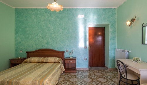 Comfort-Dreibettzimmer, 1 Schlafzimmer, mit Bad, Poolseite