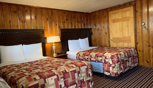 Zimmer, 2 Doppelbetten