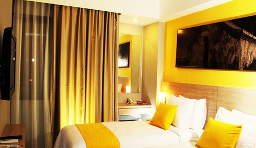 Superior-Zimmer (Hollywood Style or Twin)