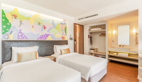 Deluxe-Zimmer, Poolblick