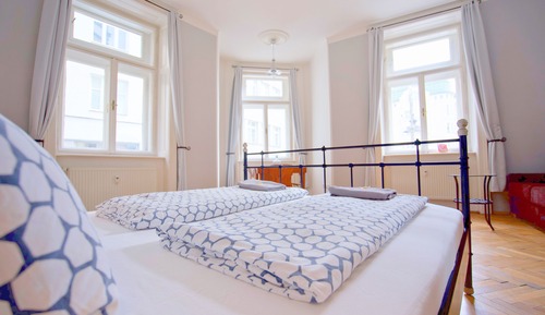 Standard-Doppelzimmer, Gemeinschaftsbad