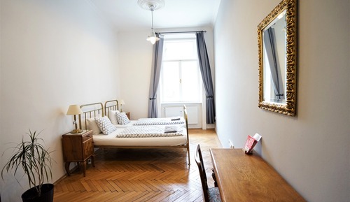 Classic-Zweibettzimmer, Gemeinschaftsbad, Stadtblick
