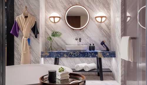 Zimmer, 1 King-Bett (Essential, eSports)