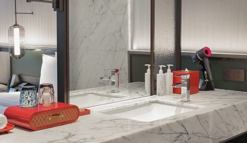 Standardzimmer, 2 Doppelbetten, barrierearme Badewanne, Zutritt zur Club Lounge