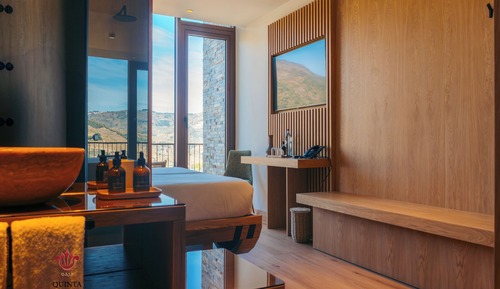 Superior-Zweibettzimmer, Blick auf den Weinberg