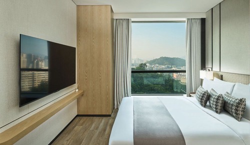 Doppelzimmer, Hügelblick