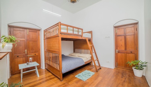 Villa, 6 Schlafzimmer