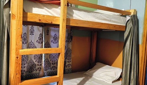 Gemeinsamer Standard-Schlafsaal, Gemischter Schlafsaal, Kamin, Erdgeschoss