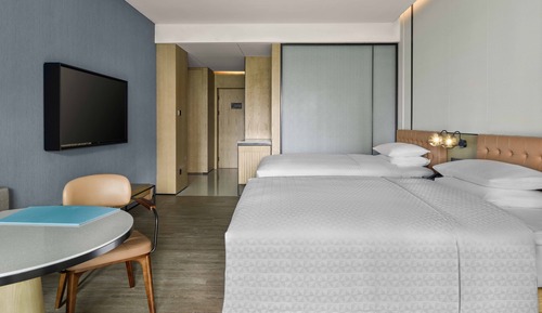 Premier-Zimmer, 2 Doppelbetten, Flussblick