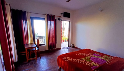 Standard-Doppelzimmer, Bergblick