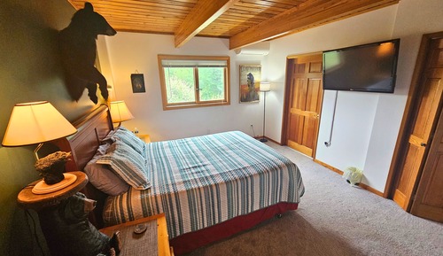 Bear Room at Bear Mountain Lodge