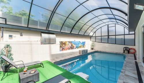 Luxury House, Multiple Bedrooms, Non Smoking