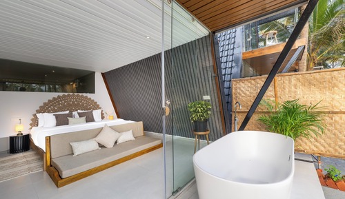 Luxury-Bungalow, Balkon, eingeschränkter Meerblick