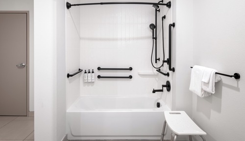 Studiosuite, 2 Queen-Betten, barrierearme Badewanne, Nichtraucher (Communications, Mobility)