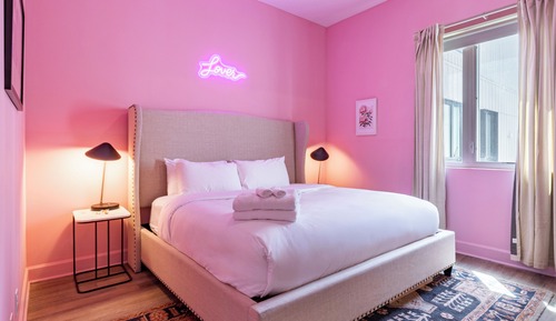 4 Bedroom Taylor Swift Themed Suite