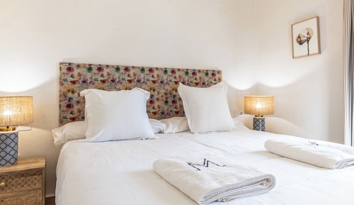 Zweibettzimmer, rollstuhlgeeignete Dusche