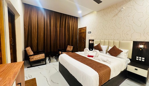 Deluxe-Doppelzimmer, Balkon, Poolblick
