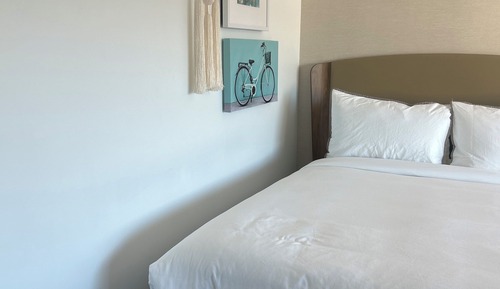 Suite, 1 Schlafzimmer, Raucher (Mobility Accessible, Roll-in Shower)