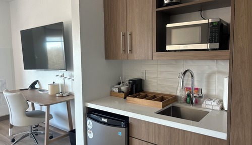 Studio, Mehrere Betten (Mobility/Hearing Access, Roll-in Shwr)